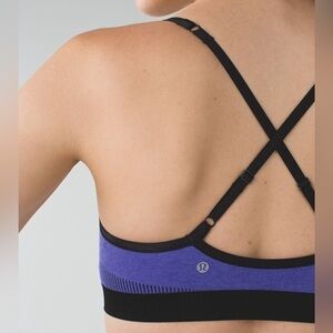 Lululemon Hold Your Om Bra II Heathered Iris Flower Size 4/6/Small
